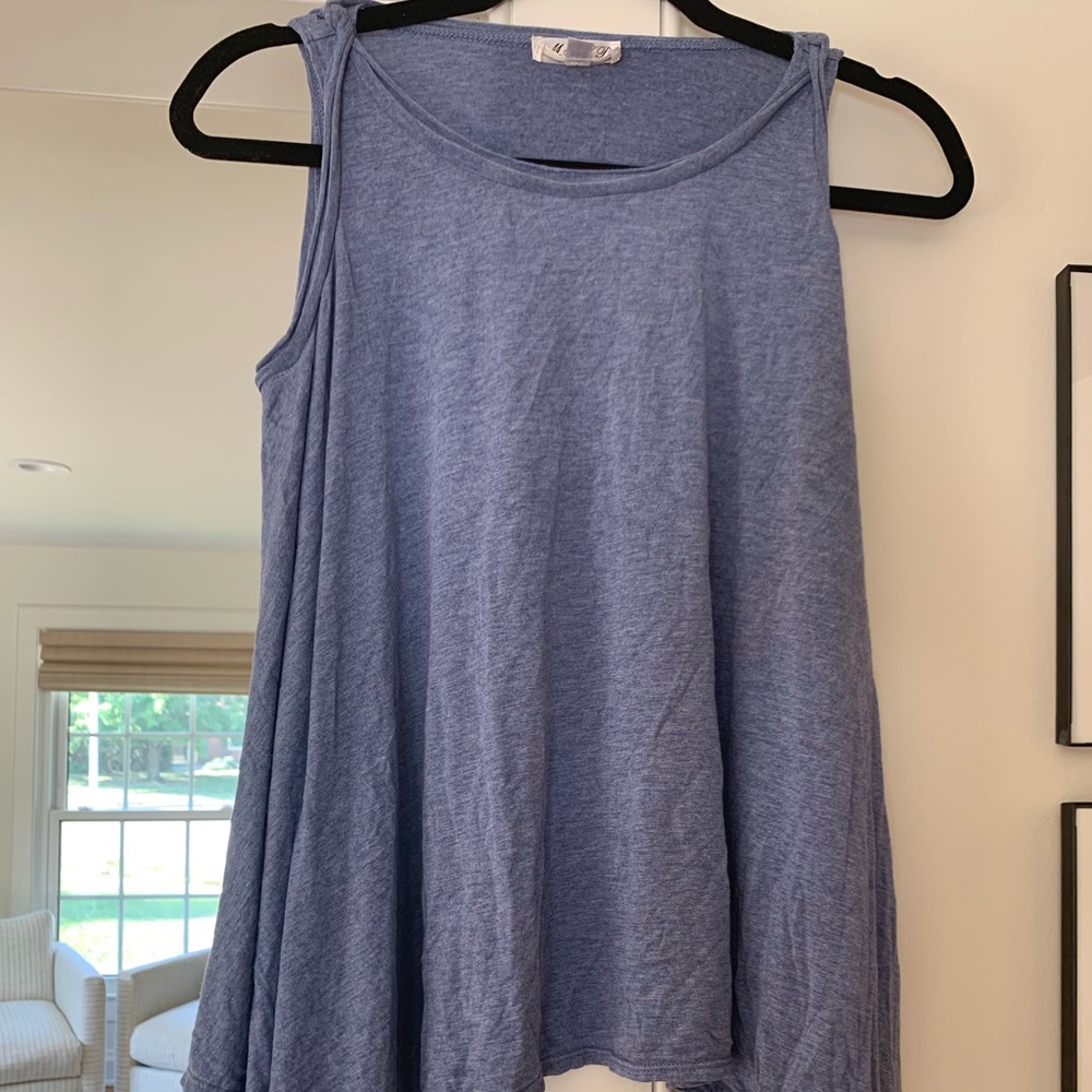 Blue swing tank